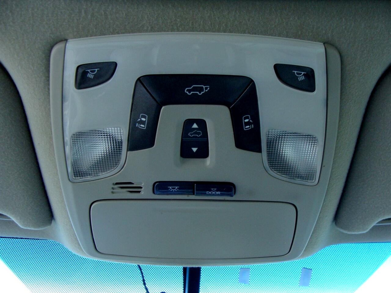 Toyota Sienna 5dr 8-Pass Van V6 XLE FWD (Natl) 2014 Toyota Sienna 5dr 8-Pass Van V6 XLE FWD (Natl) 2014