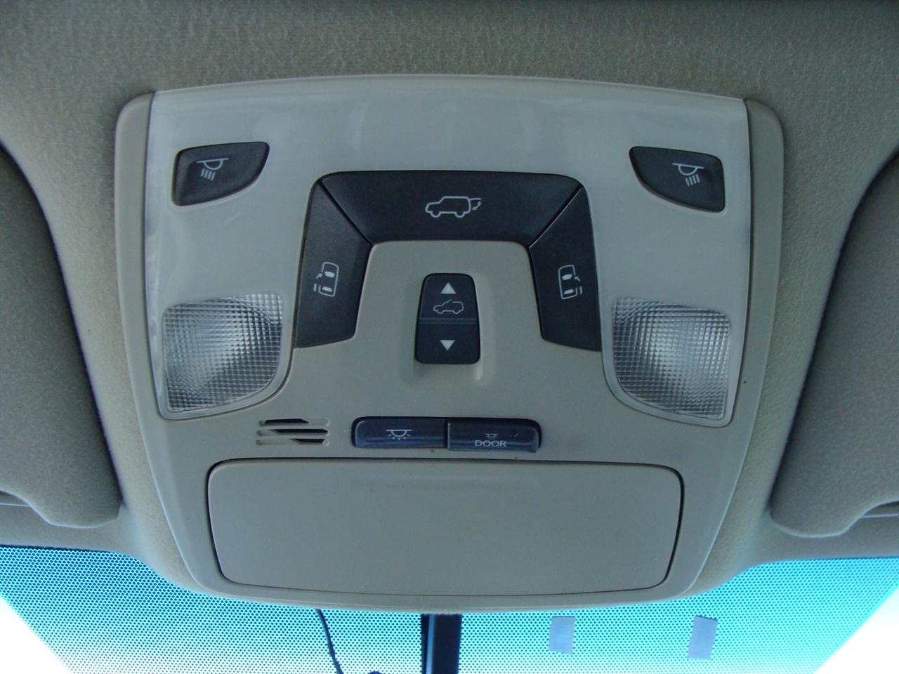 Toyota Sienna 5dr 8-Pass Van V6 XLE FWD (Natl) 2014