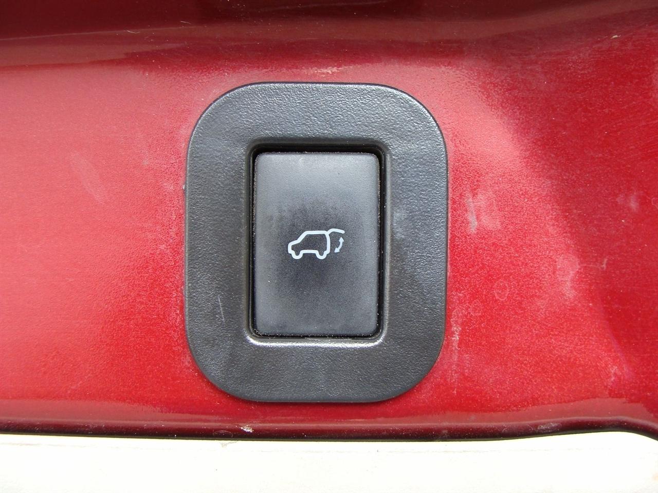 Toyota Sienna 5dr 8-Pass Van V6 XLE FWD (Natl) 2014