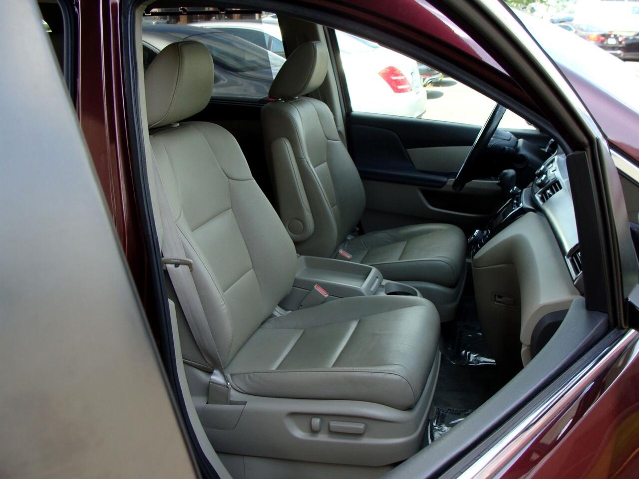 2015 Honda Odyssey EX-L photo 11