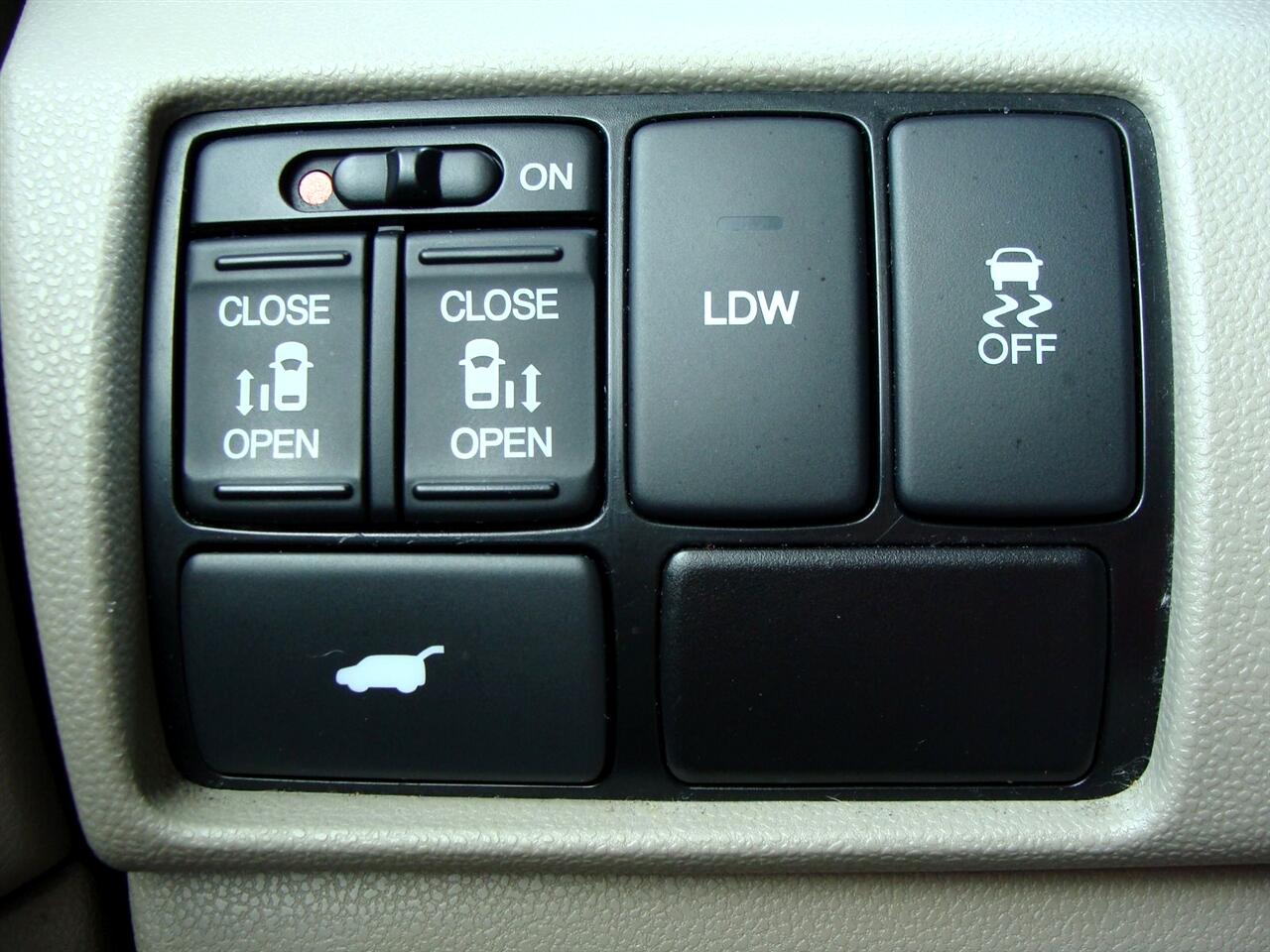 2015 Honda Odyssey EX-L photo 30