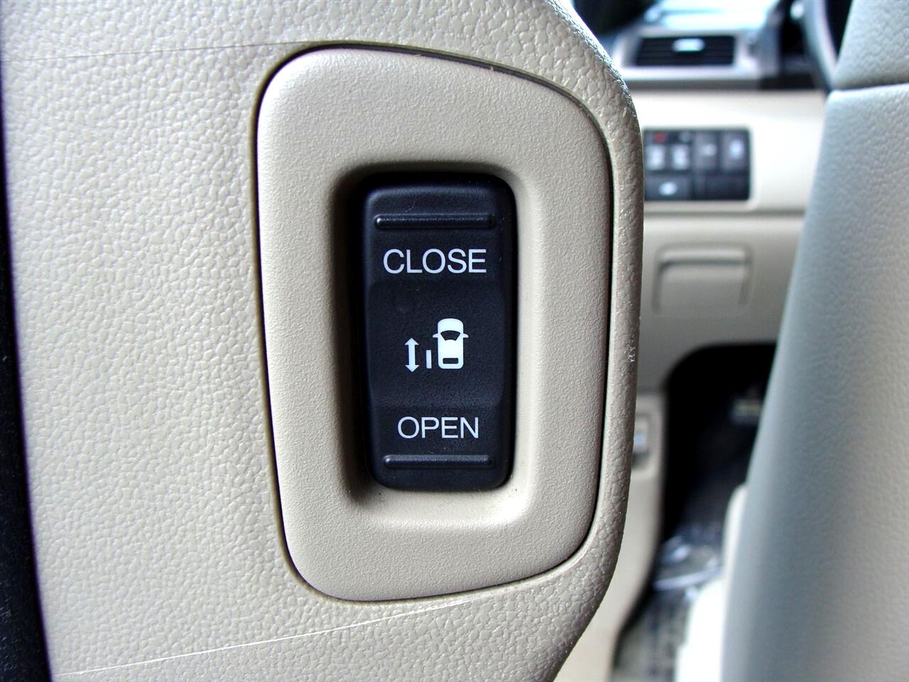 2015 Honda Odyssey EX-L photo 34