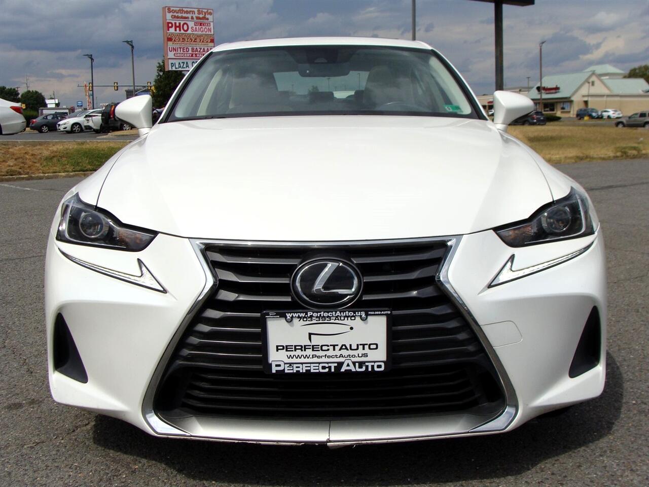 2017 Lexus IS 300 AWD photo 2