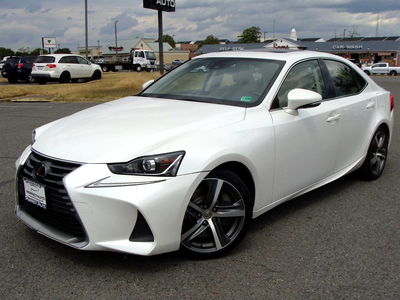 2017 Lexus IS 300 AWD photo 3