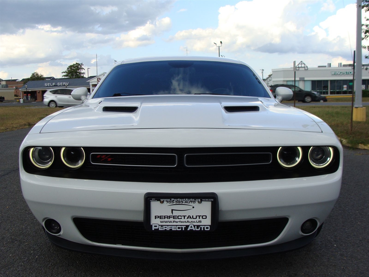 Dodge Challenger 2dr Cpe R/T Plus 2015 Dodge Challenger 2dr Cpe R/T Plus 2015