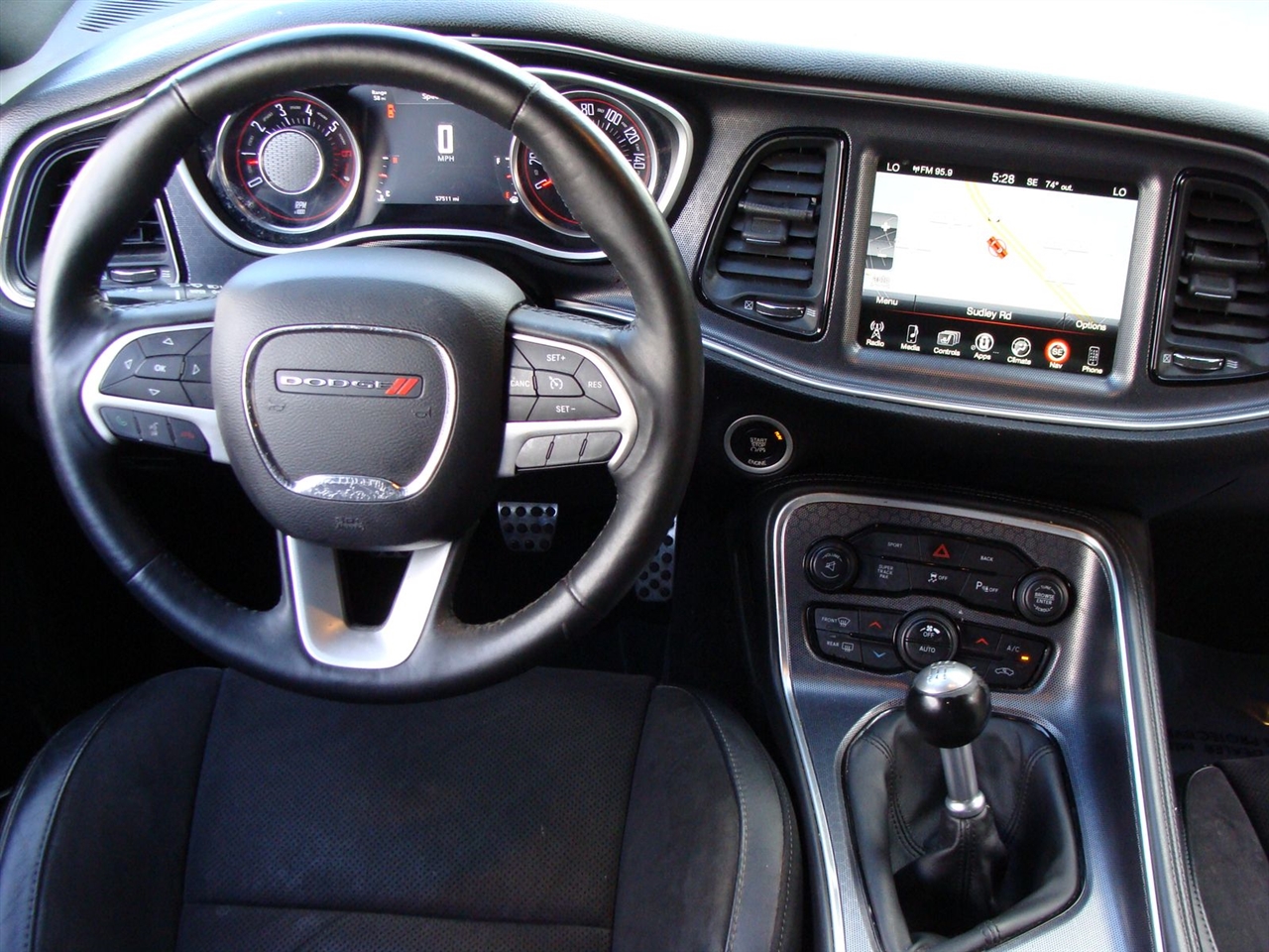 Dodge Challenger 2dr Cpe R/T Plus 2015 Dodge Challenger 2dr Cpe R/T Plus 2015