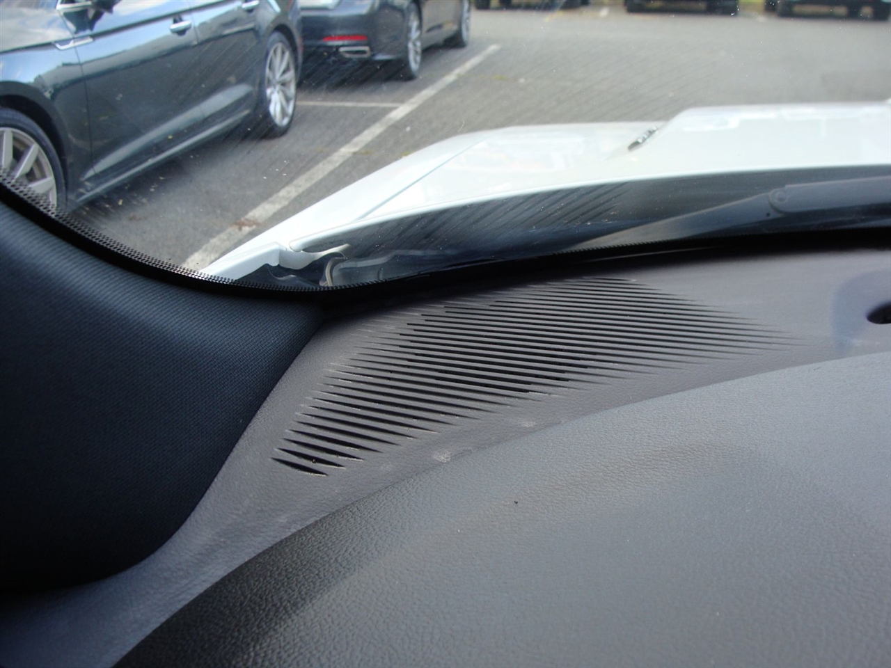 Dodge Challenger 2dr Cpe R/T Plus 2015 Dodge Challenger 2dr Cpe R/T Plus 2015