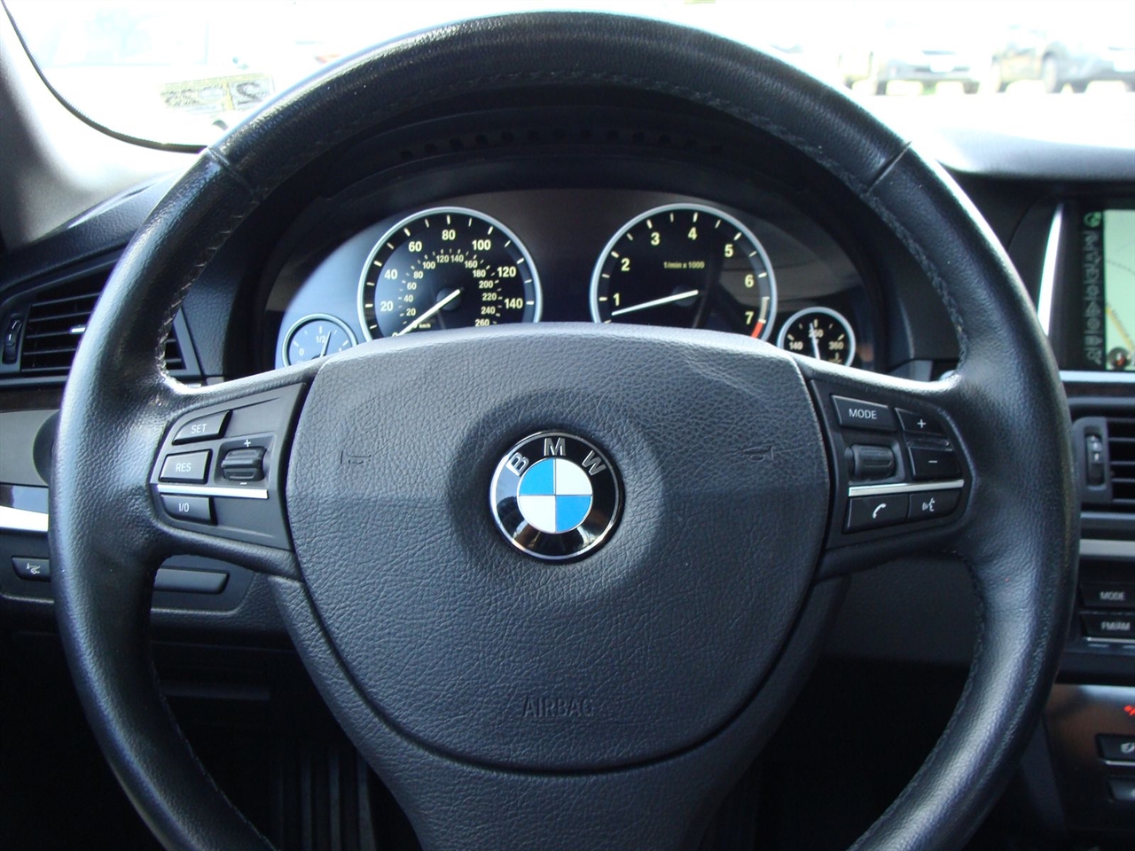 BMW 5-Series 4dr Sdn 535i xDrive AWD 2014 BMW 5-Series 4dr Sdn 535i xDrive AWD 2014