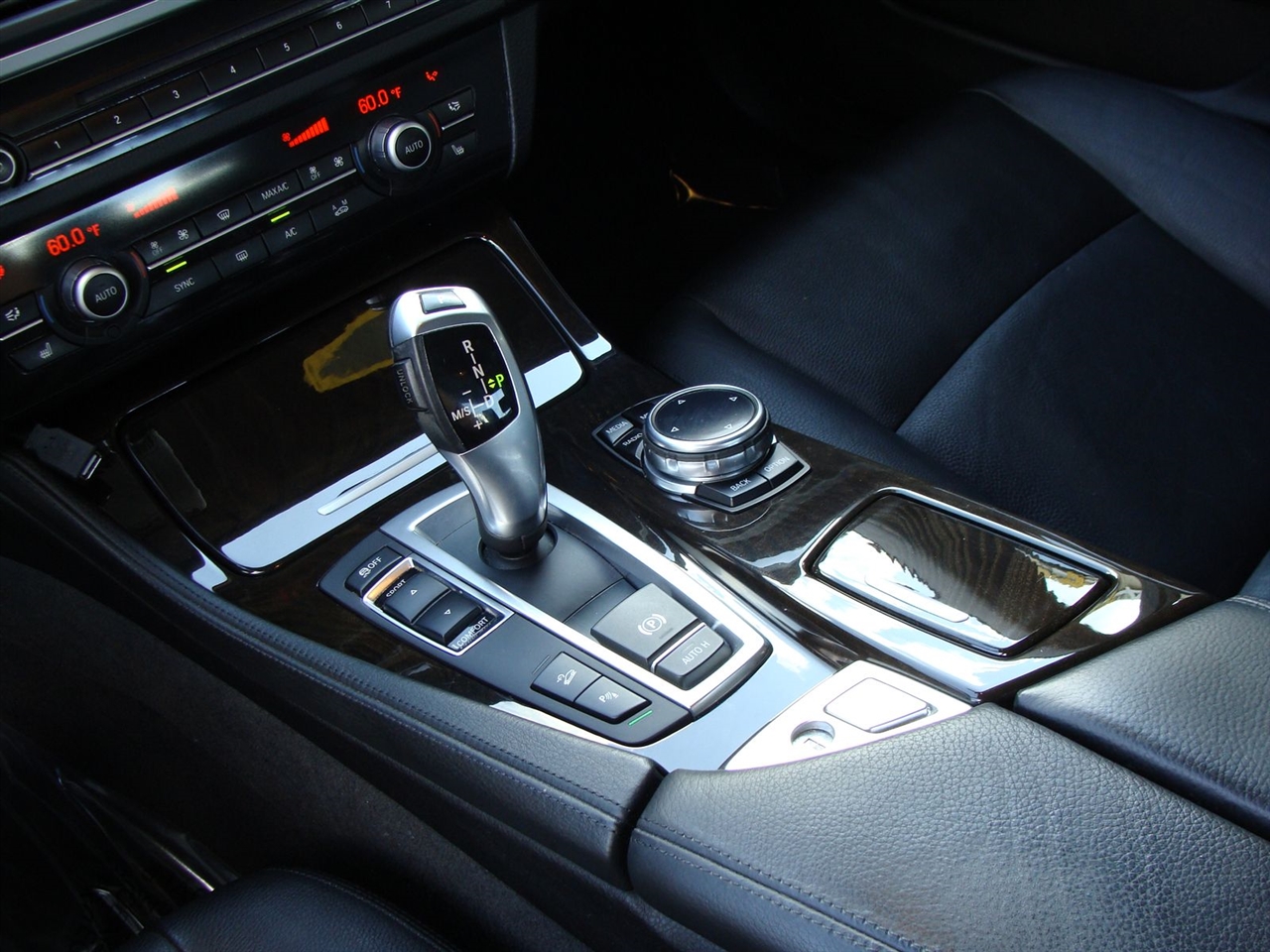 BMW 5-Series 4dr Sdn 535i xDrive AWD 2014 BMW 5-Series 4dr Sdn 535i xDrive AWD 2014