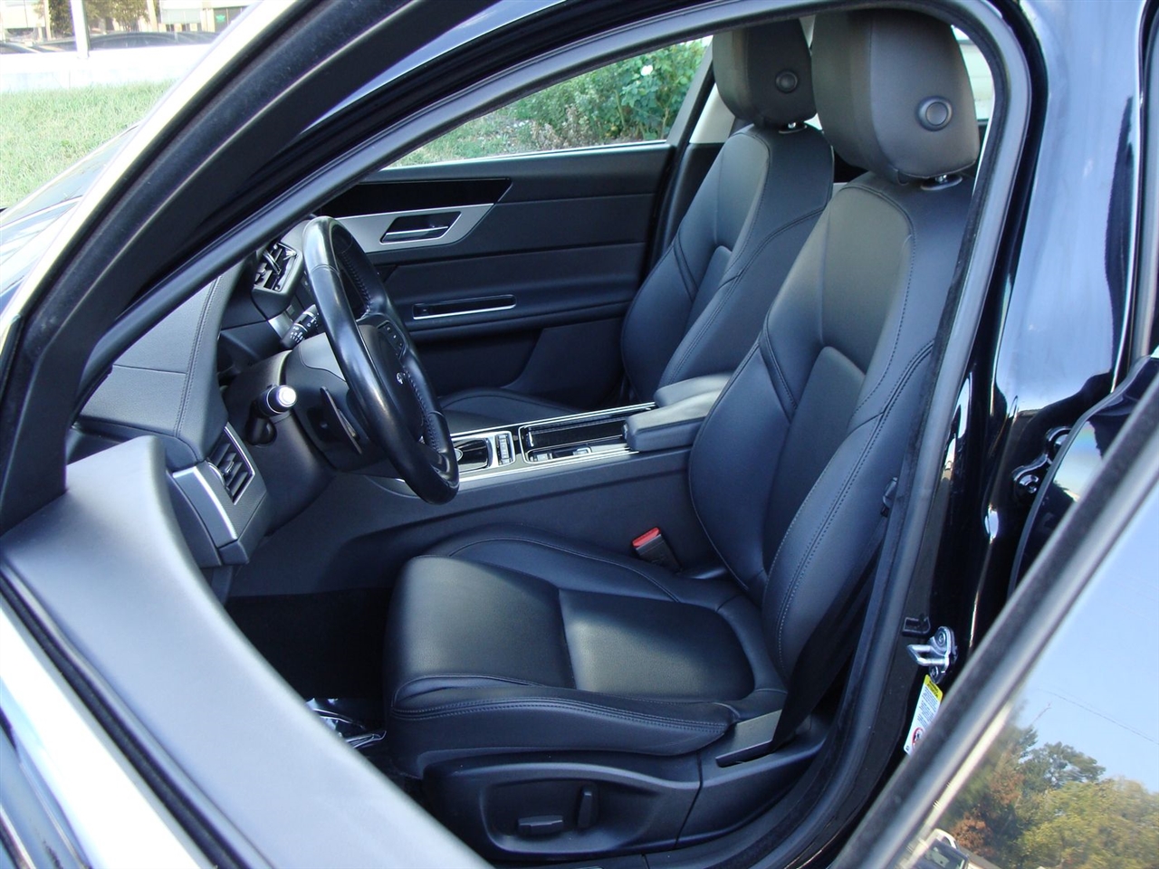 Jaguar XF-Series 35t Premium AWD 2017 Jaguar XF-Series 35t Premium AWD 2017