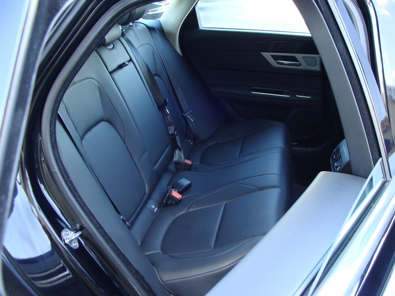 Jaguar XF-Series 35t Premium AWD 2017 Jaguar XF-Series 35t Premium AWD 2017