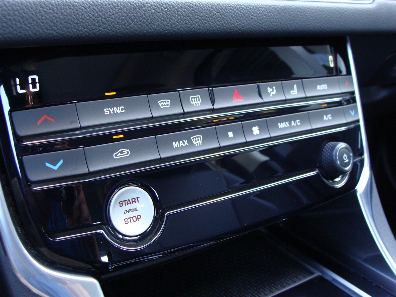 Jaguar XF-Series 35t Premium AWD 2017 Jaguar XF-Series 35t Premium AWD 2017