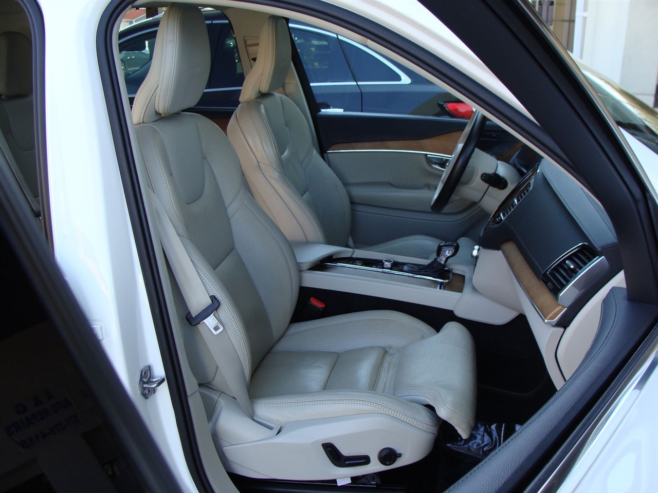 2019 Volvo XC90 T6 Inscription photo 10