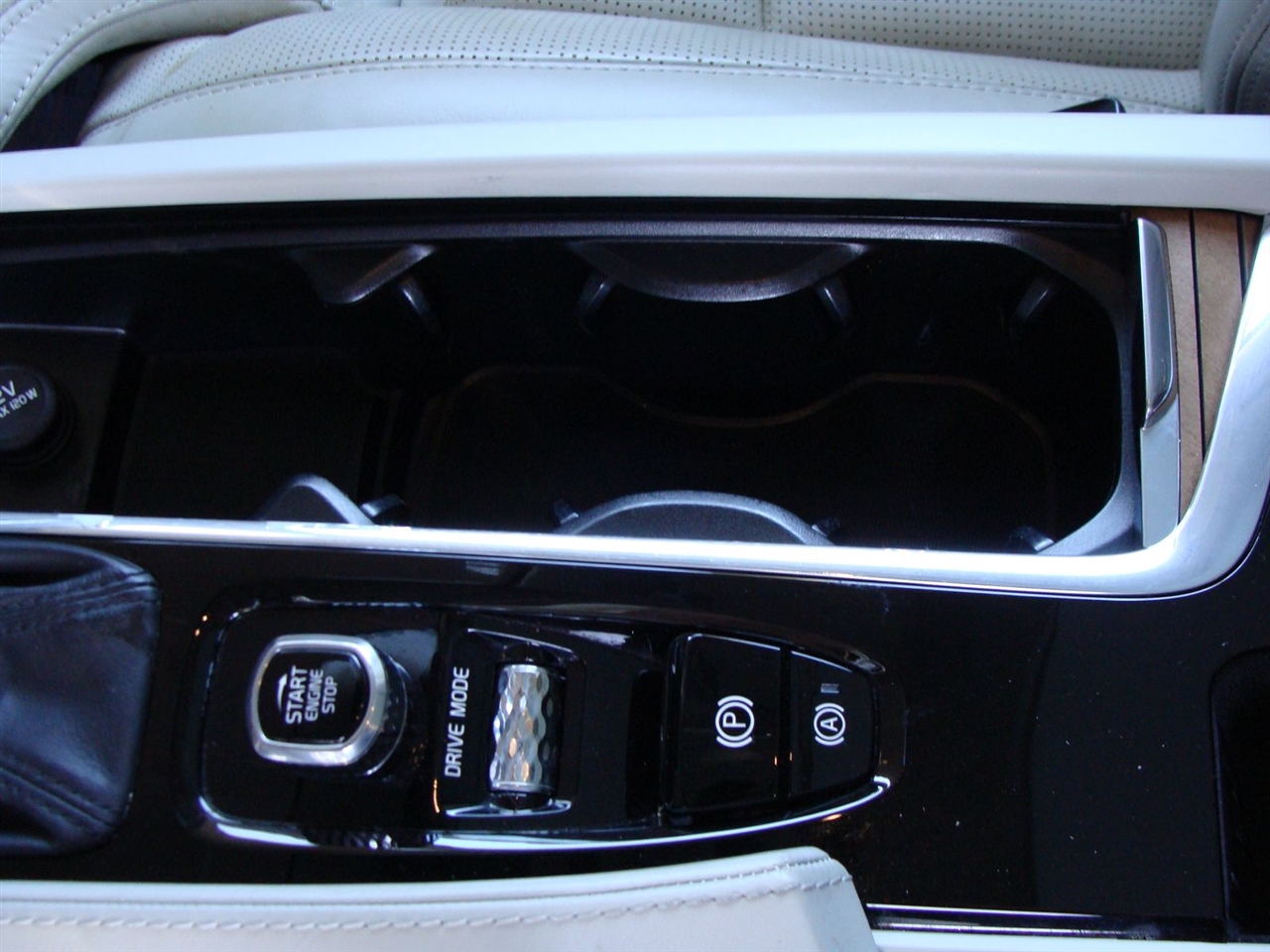 2019 Volvo XC90 T6 Inscription photo 23