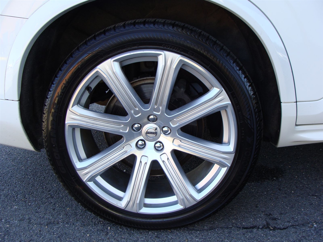 2019 Volvo XC90 T6 Inscription photo 30