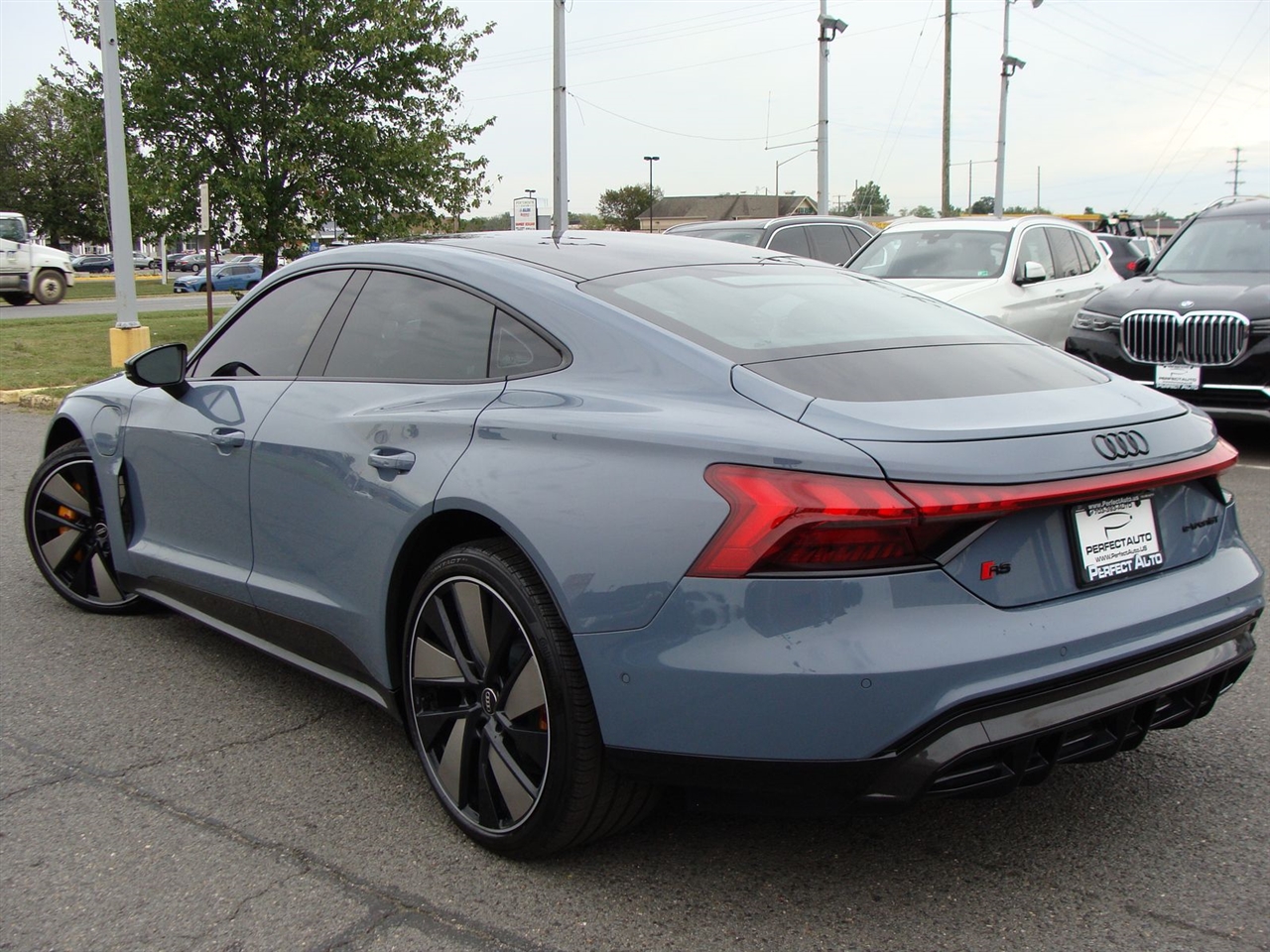 2022 Audi RS e-tron GT Base photo 4