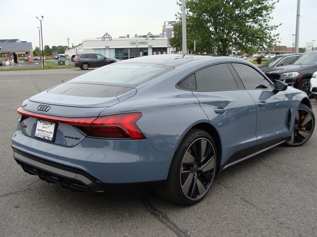 2022 Audi RS e-tron GT Base photo 6