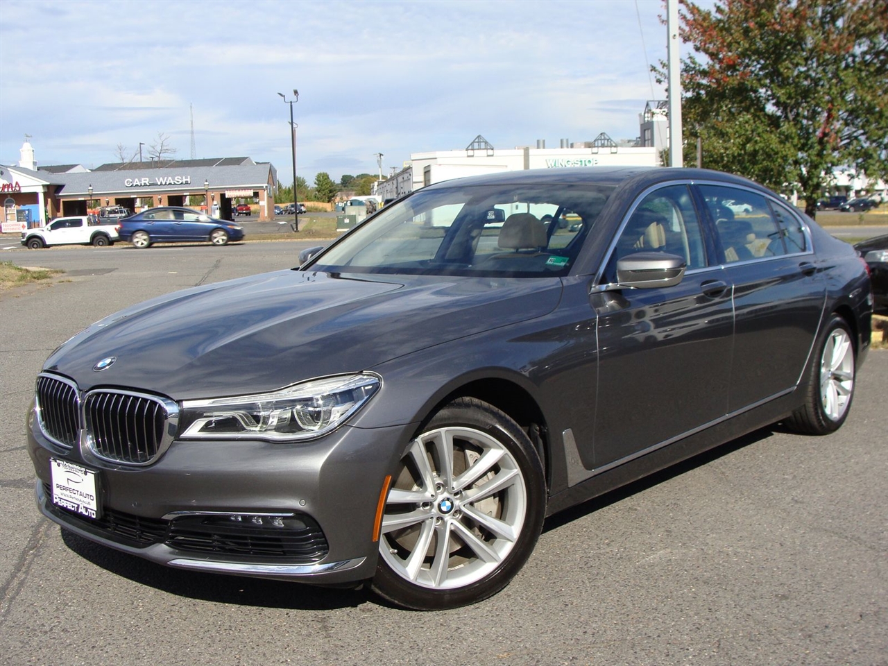 BMW 7 Series 750i xDrive Sedan 2017