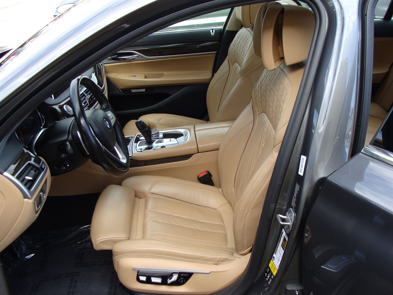 BMW 7 Series 750i xDrive Sedan 2017