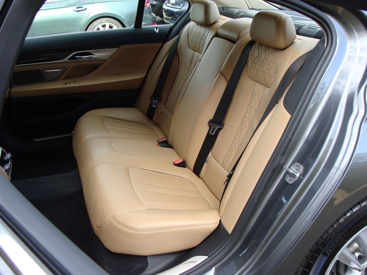 BMW 7 Series 750i xDrive Sedan 2017