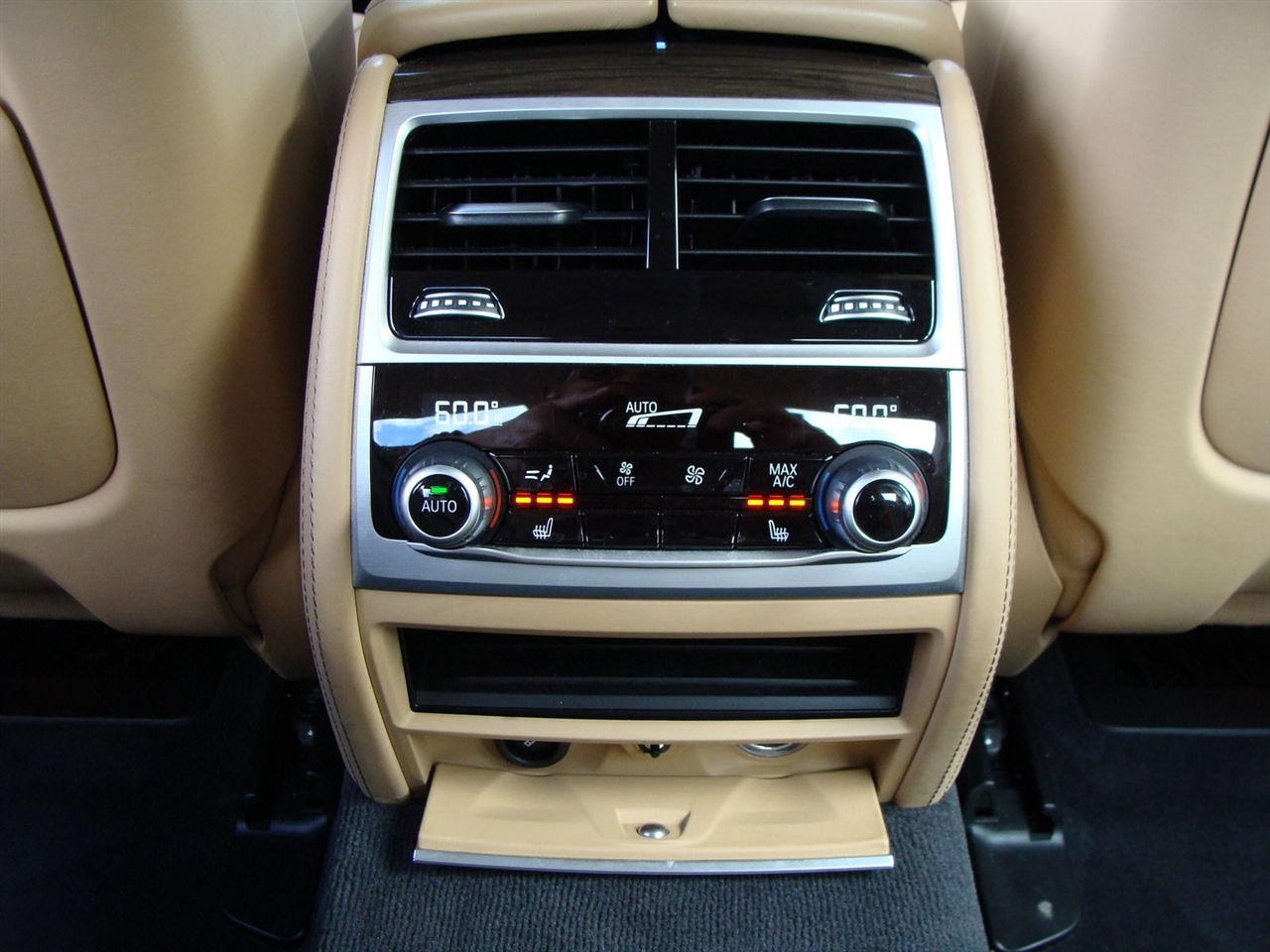 BMW 7 Series 750i xDrive Sedan 2017