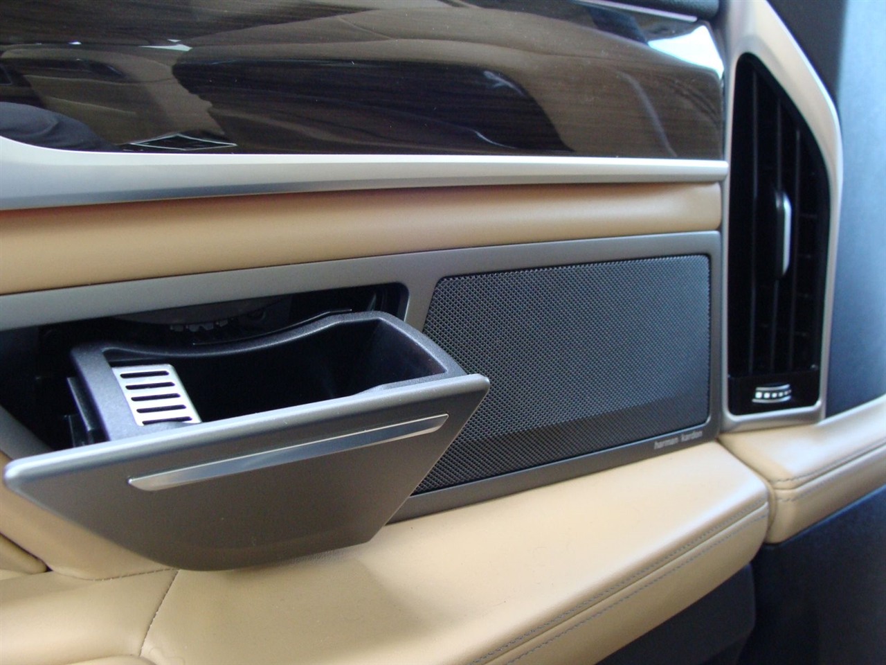 BMW 7 Series 750i xDrive Sedan 2017