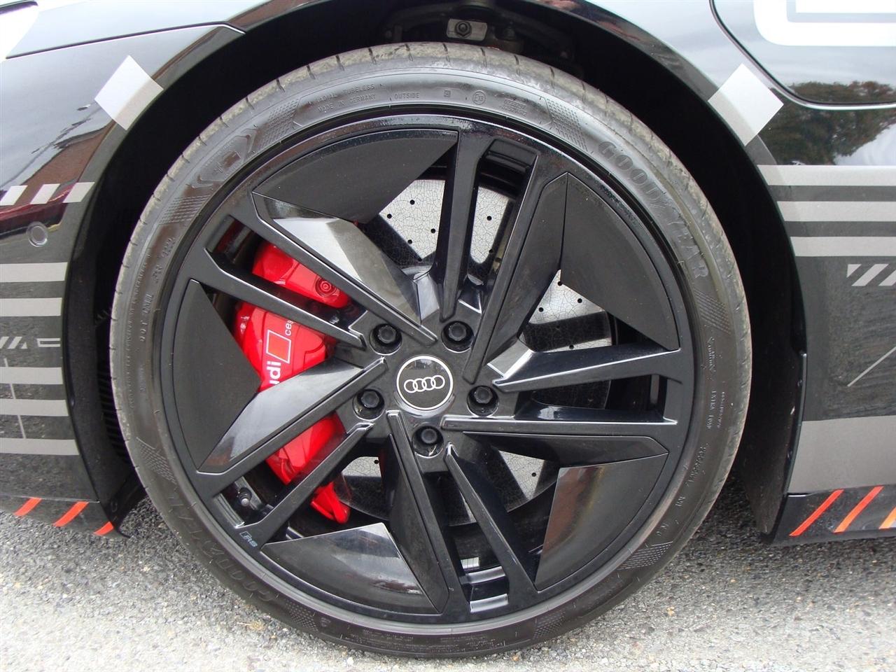 Audi RS e-tron GT quattro 2023