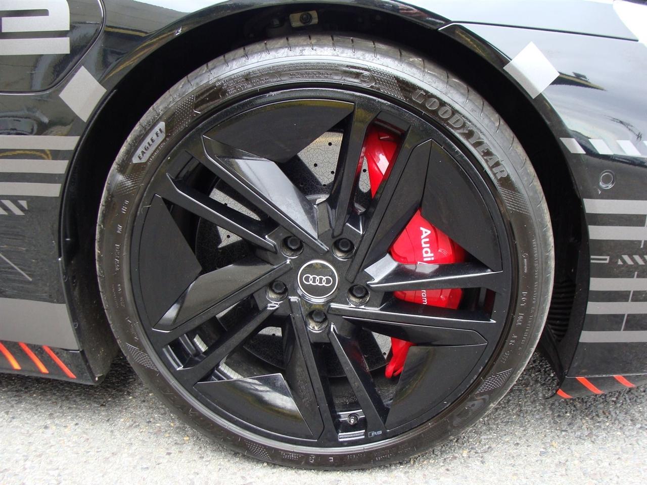 Audi RS e-tron GT quattro 2023