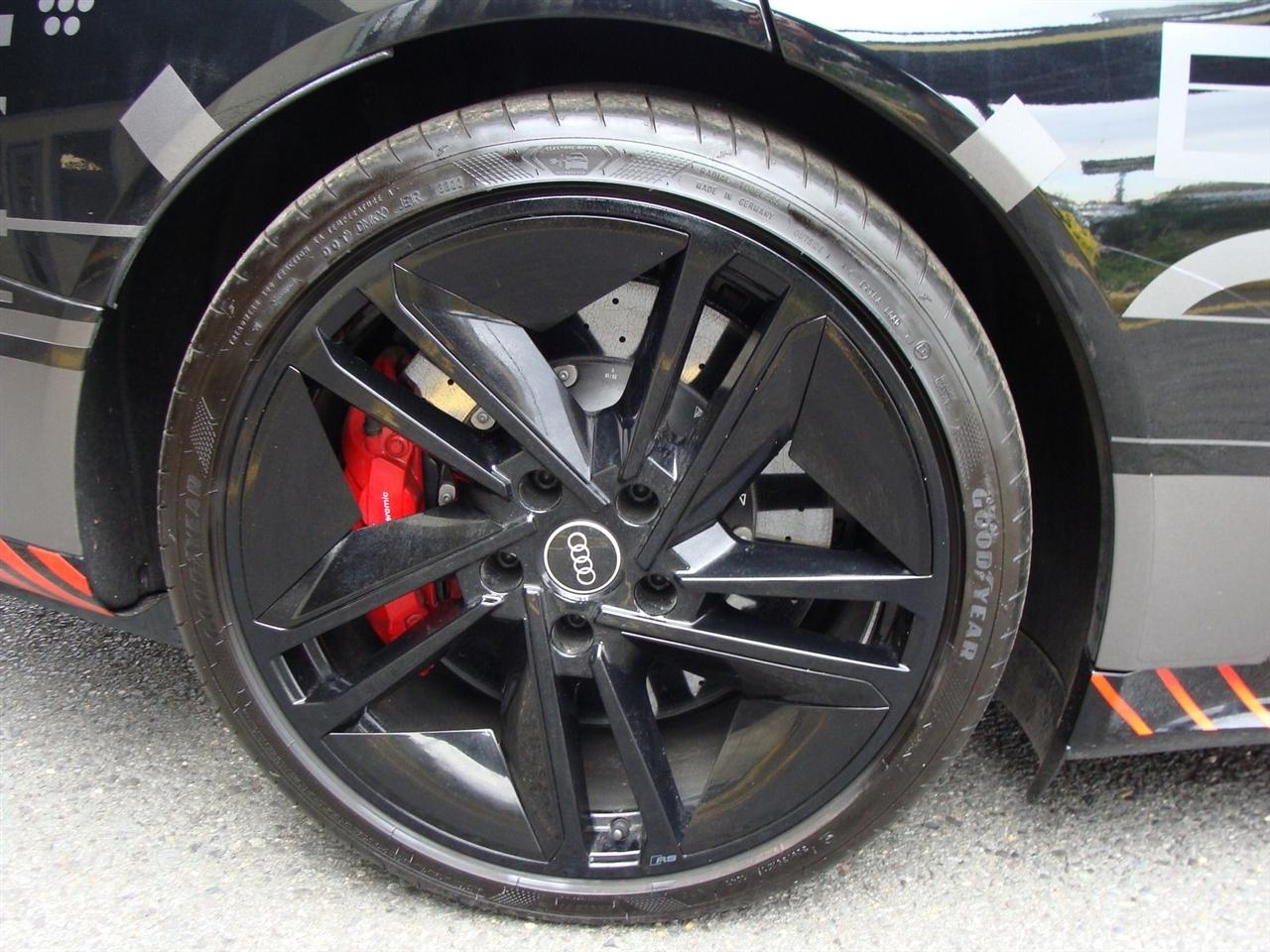 Audi RS e-tron GT quattro 2023