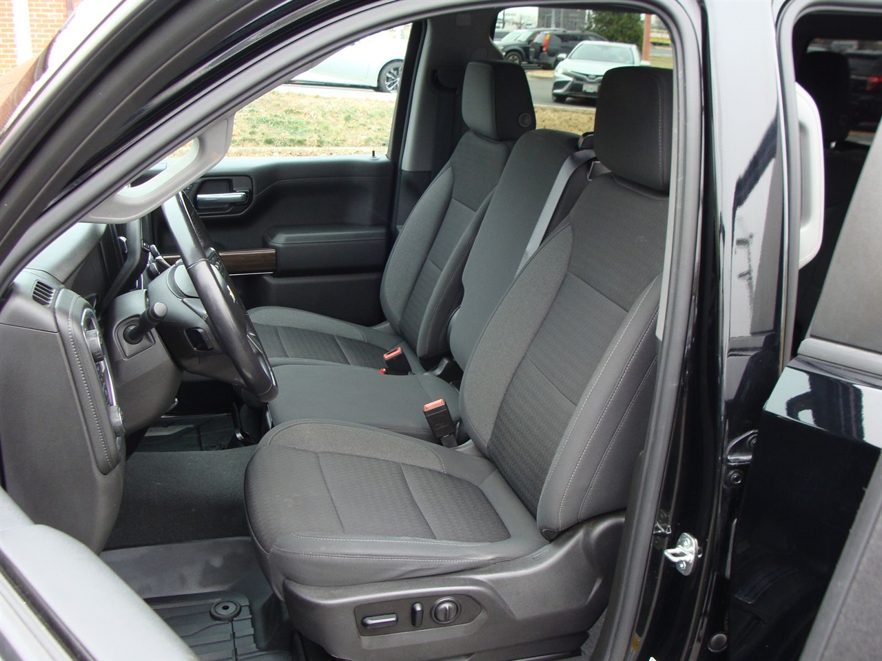 Chevrolet Silverado 1500 4WD Crew Cab 147" LT w/2FL 2021