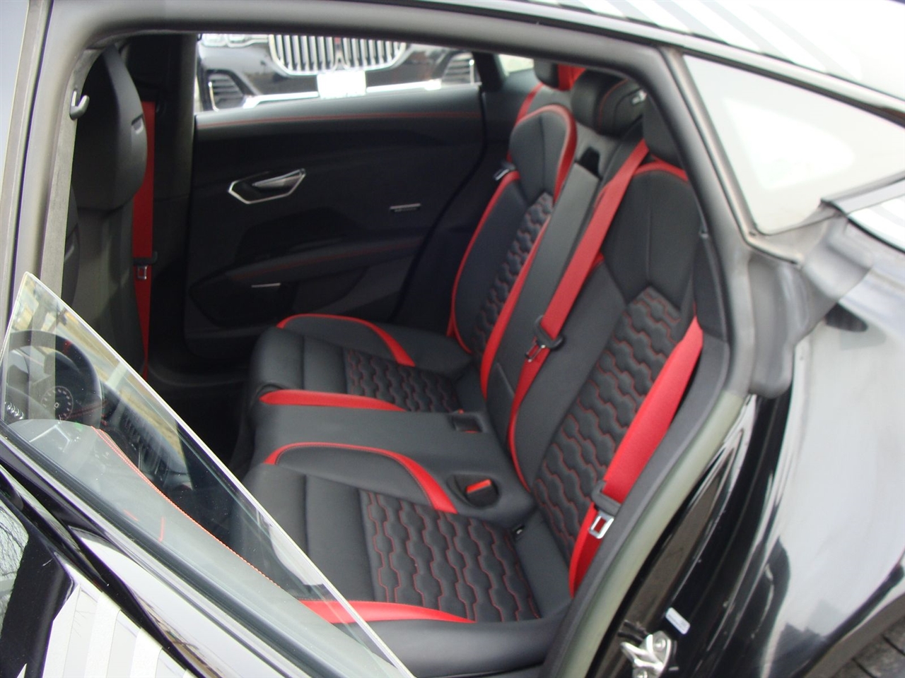 Audi RS e-tron GT quattro 2023