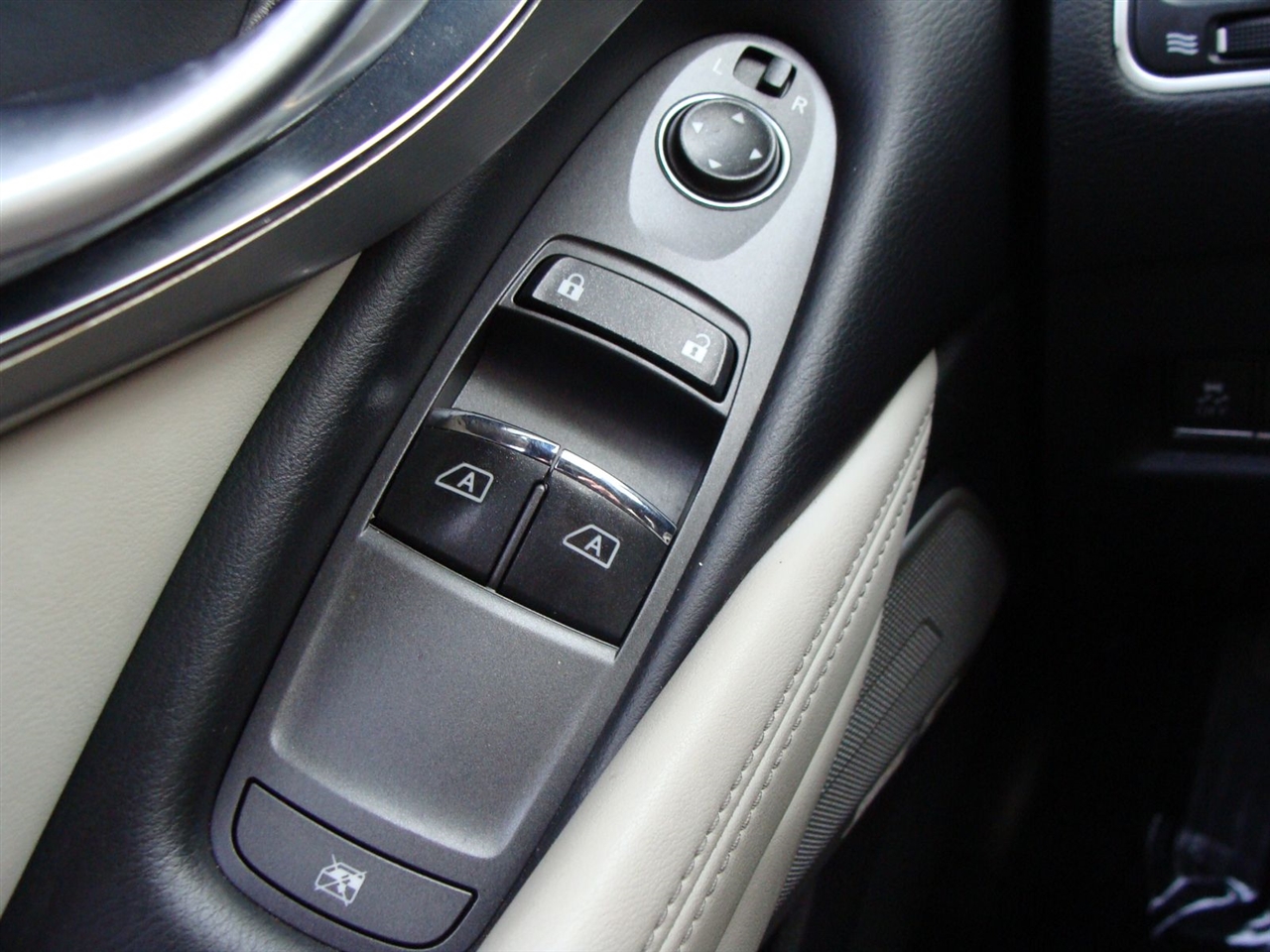 Infiniti Q60 2.0t Premium AWD 2017