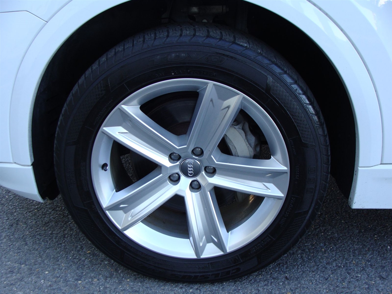 Audi Q8 Premium 55 TFSI quattro 2019