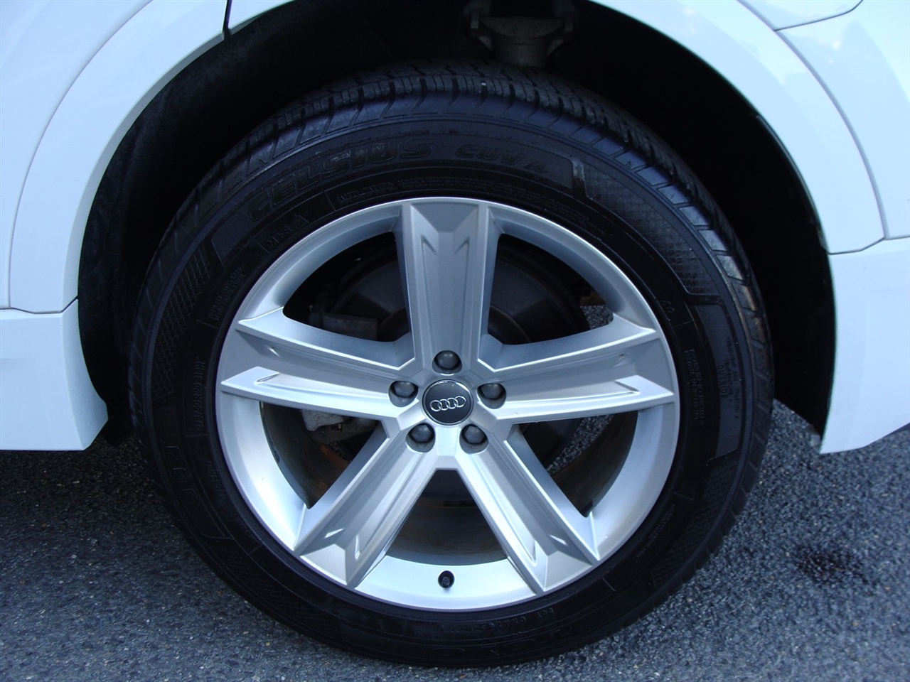 Audi Q8 Premium 55 TFSI quattro 2019