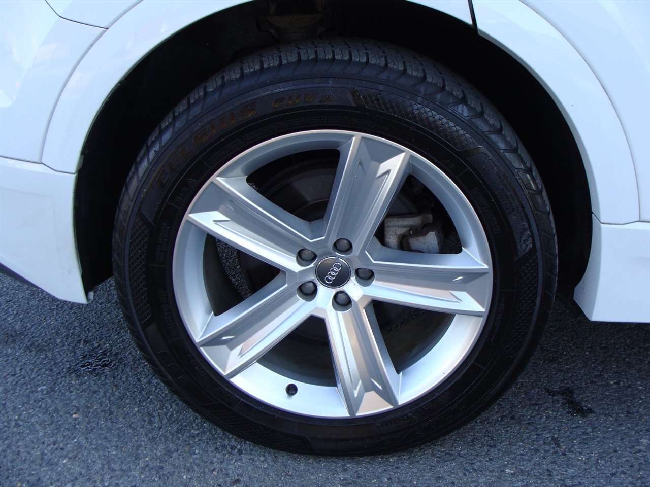 Audi Q8 Premium 55 TFSI quattro 2019