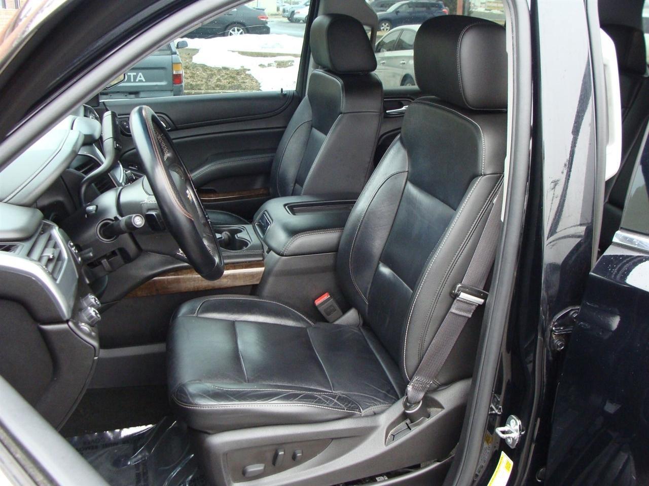 Chevrolet Suburban 4WD 4dr 1500 LT 2016