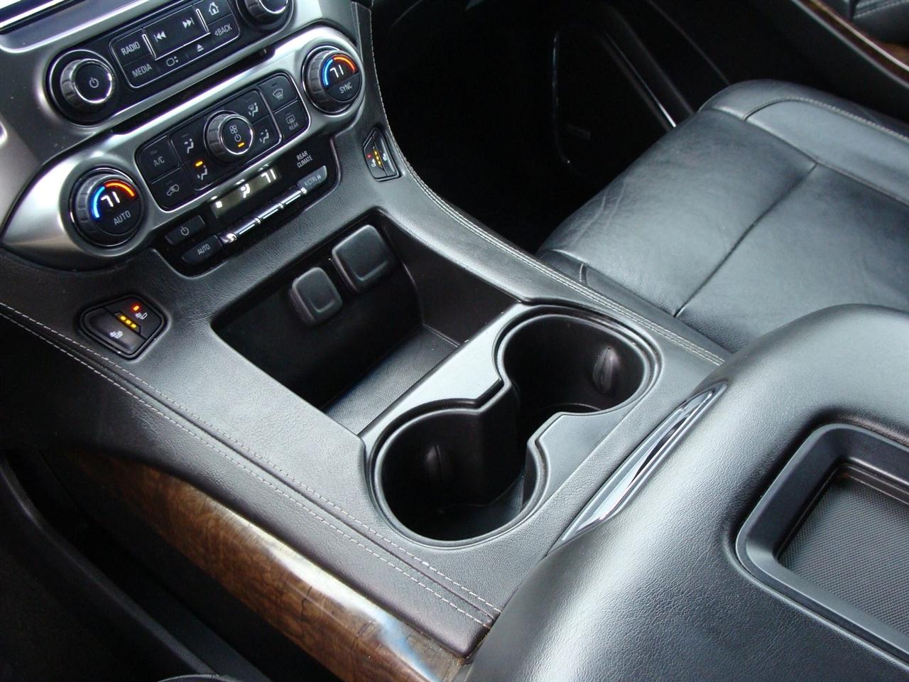 Chevrolet Suburban 4WD 4dr 1500 LT 2016