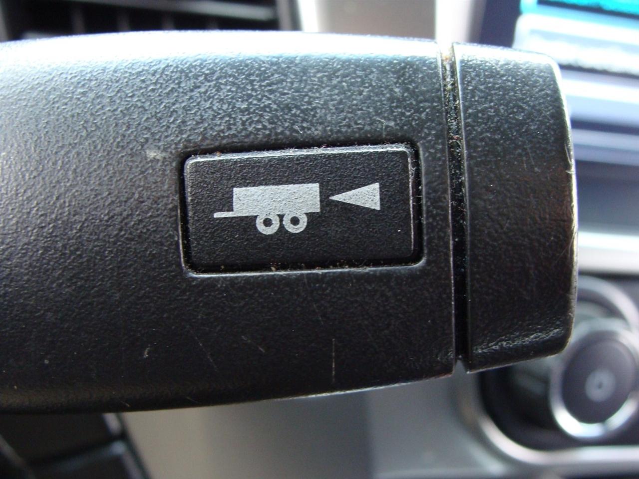 Chevrolet Suburban 4WD 4dr 1500 LT 2016