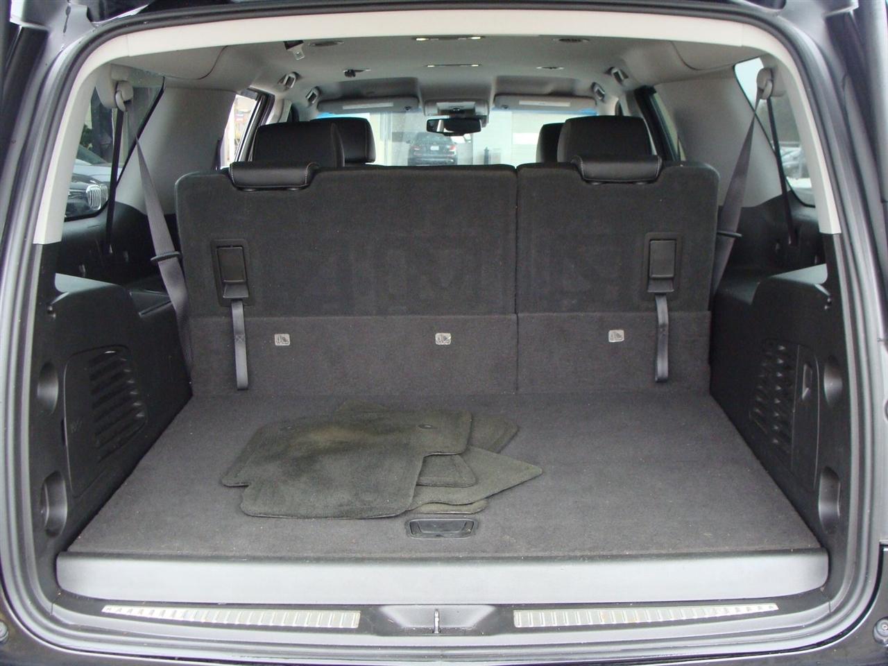 Chevrolet Suburban 4WD 4dr 1500 LT 2016