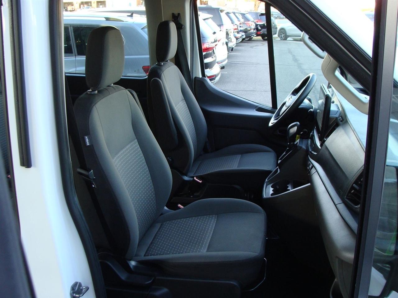 Ford Transit Passenger Wagon T-350 148" Med Roof XLT RWD 2022