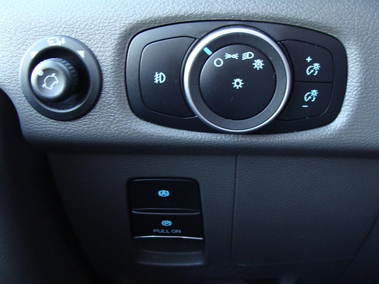 Ford Transit Passenger Wagon T-350 148" Med Roof XLT RWD 2022