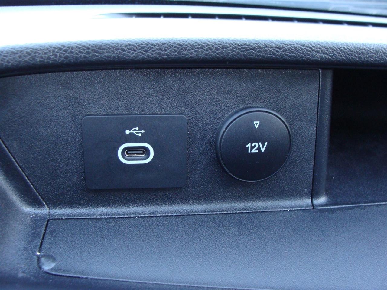 Ford Transit Passenger Wagon T-350 148" Med Roof XLT RWD 2022