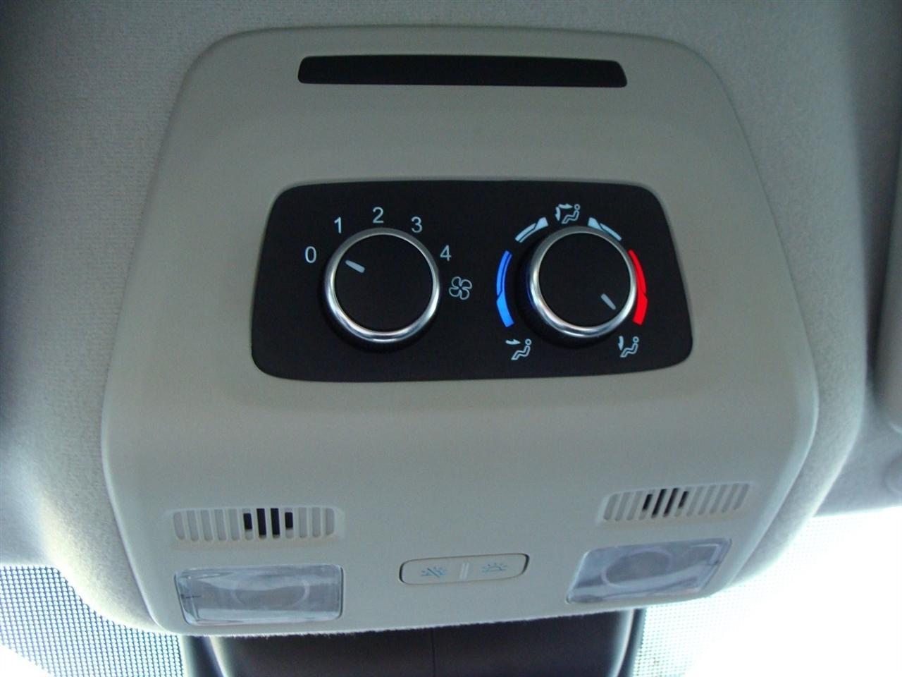 Ford Transit Passenger Wagon T-350 148" Med Roof XLT RWD 2022