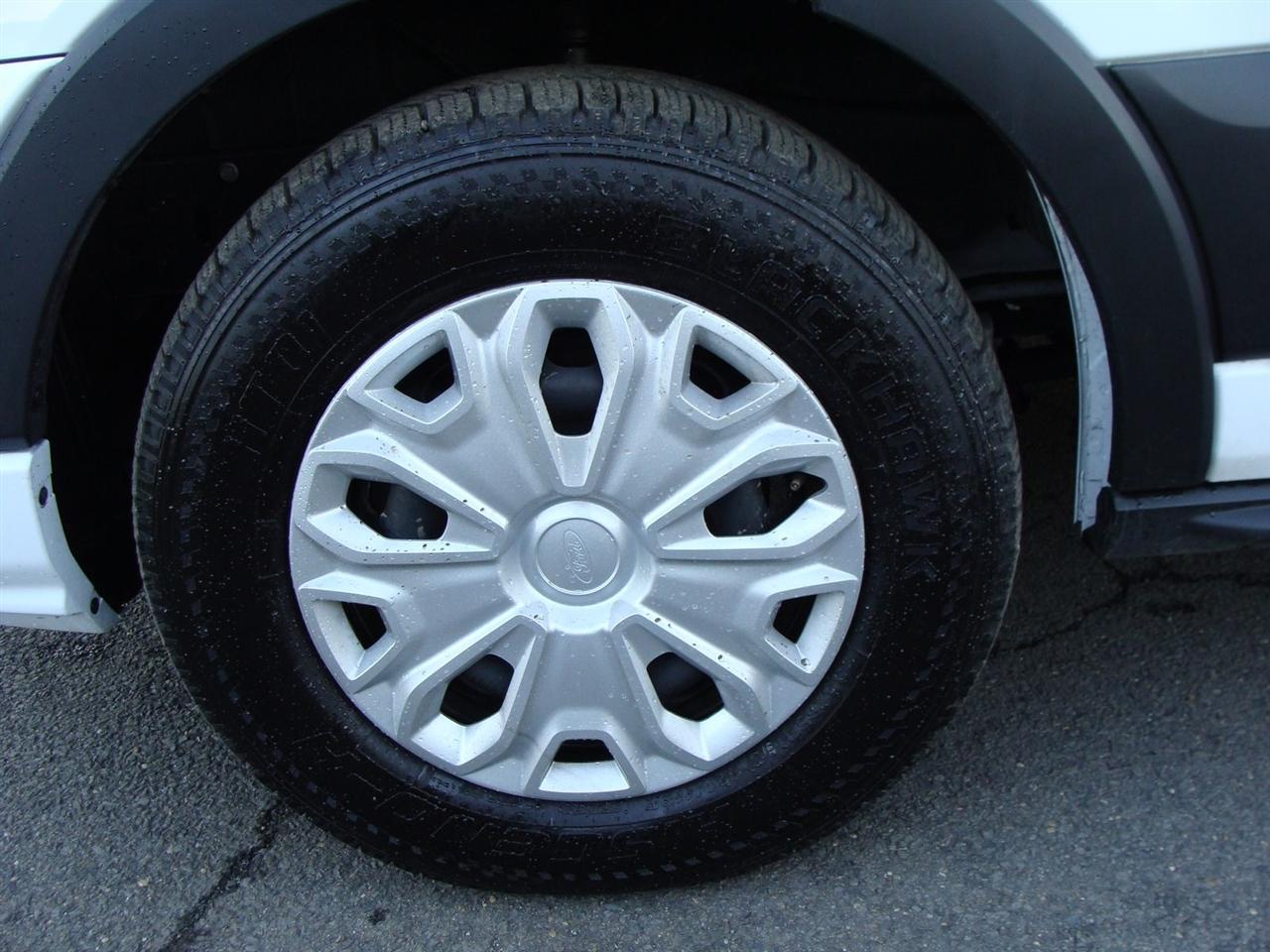 Ford Transit Passenger Wagon T-350 148" Med Roof XLT RWD 2022