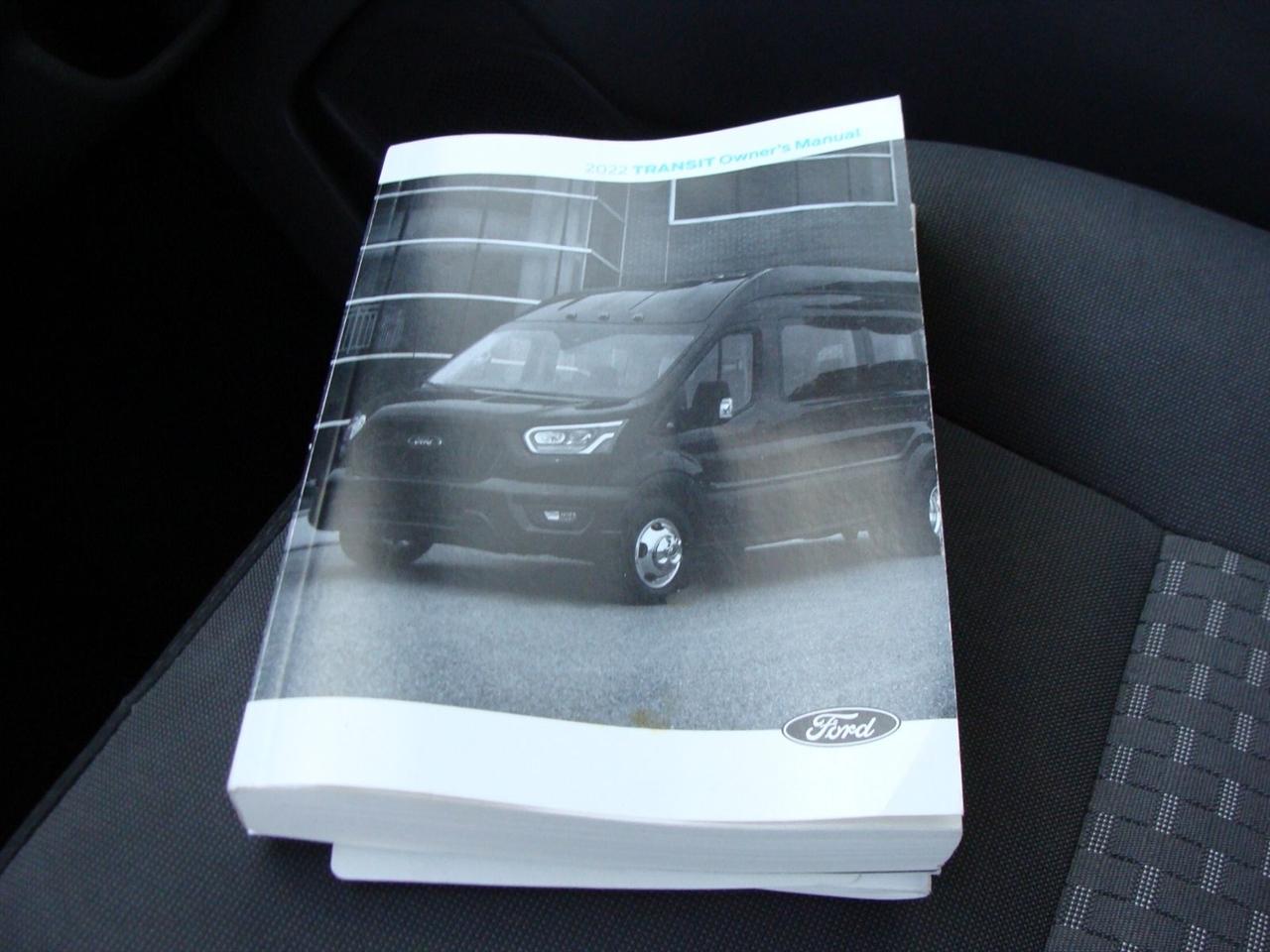 Ford Transit Passenger Wagon T-350 148" Med Roof XLT RWD 2022