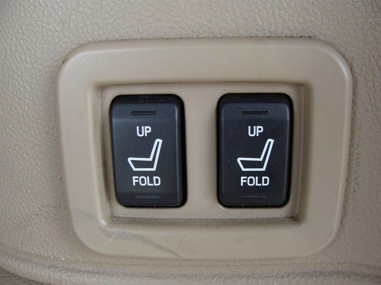 Ford Expedition 4dr Eddie Bauer 4WD 2006