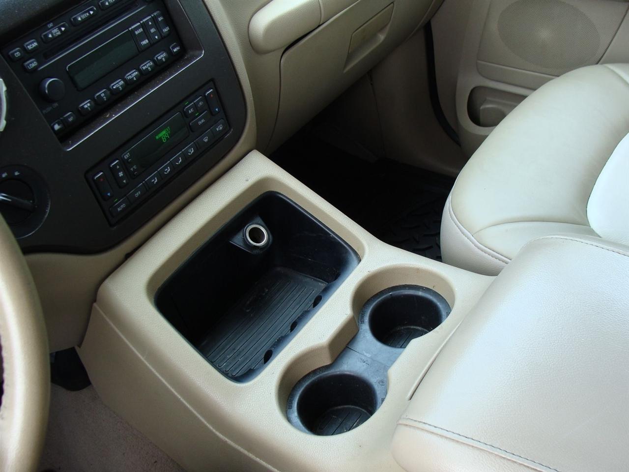 Ford Expedition 4dr Eddie Bauer 4WD 2006