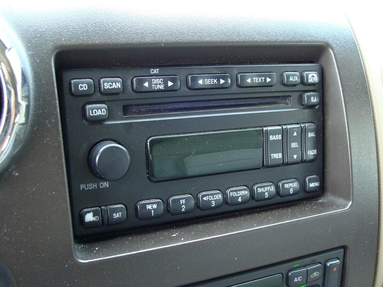 Ford Expedition 4dr Eddie Bauer 4WD 2006