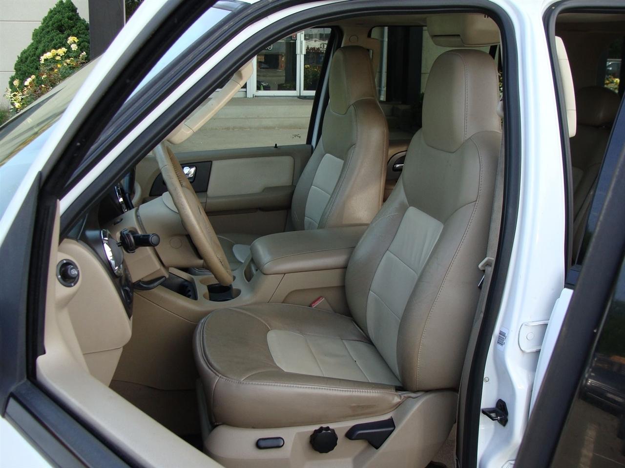 Ford Expedition 4dr Eddie Bauer 4WD 2006
