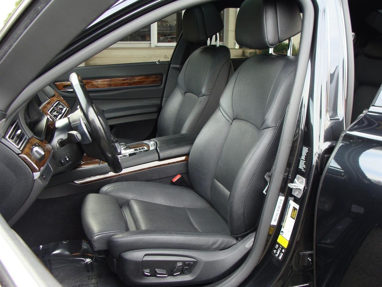 BMW 7 Series 4dr Sdn 740Li xDrive AWD 2015